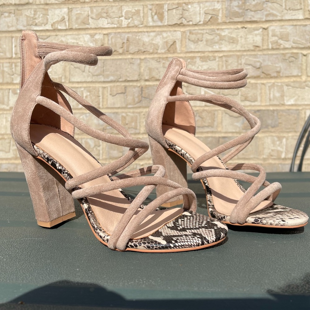 NEW || Ankle Strap Lace Up Chunky High Heels